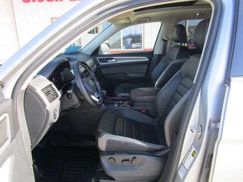 Used 2021 Volkswagen Atlas SEL Premium AWD/4WD image 11