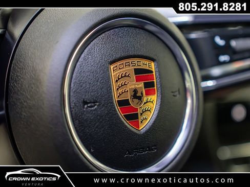 Used 2023 Porsche Macan Turbo image 37