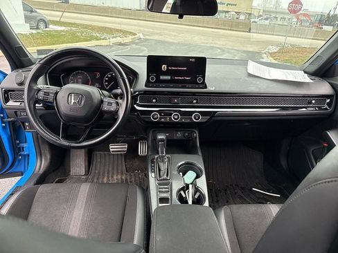 Used 2023 Honda Civic Sport image 18