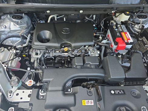 Used 2022 Toyota RAV4 XLE w/ Convenience Package FWD image 30