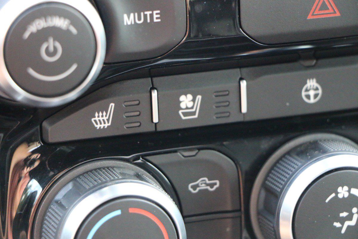 Used 2022 RAM 1500 Laramie AWD/4WD image 25