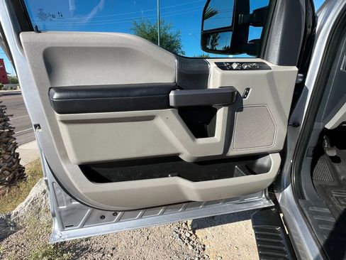 Used 2022 Ford F350 XLT image 12