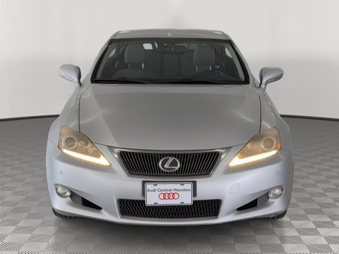 Used 2011 Lexus IS 250C 2dr Conv Auto w/ Luxury Pkg image 6