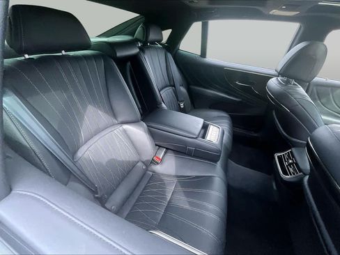 Certified 2024 Lexus LS 500 w/ Interior Upgrade Package RWD image 19