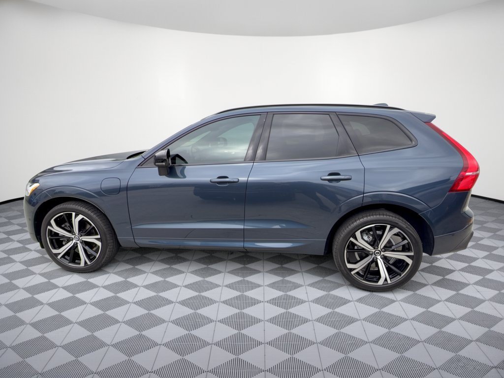 Certified 2024 Volvo XC60 T8 Ultimate w/ Protection Package Premier AWD/4WD image 2
