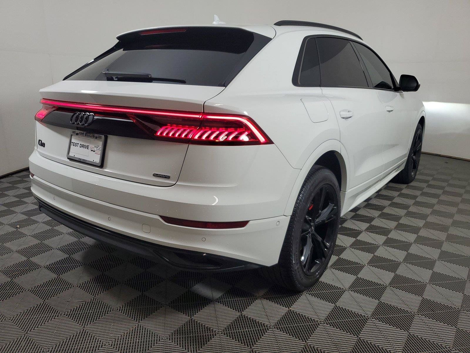 Used 2023 Audi Q8 Premium w/ Convenience Package AWD/4WD image 6