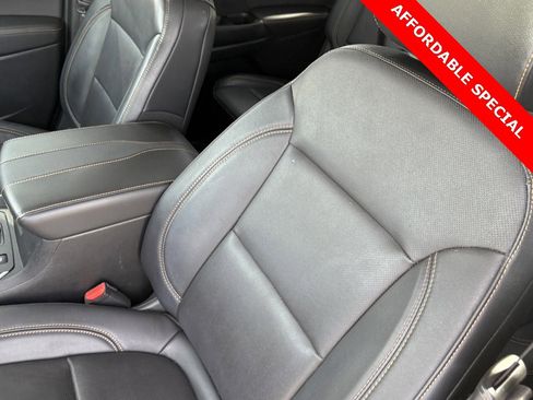 Used 2019 Chevrolet Traverse Premier w/ Redline Edition image 28