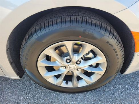 New 2026 Chrysler Pacifica Limited w/ Trailer Tow Group image 19