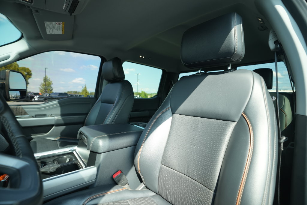 Used 2025 Ford F250 Lariat w/ Black Appearance Package AWD/4WD image 43