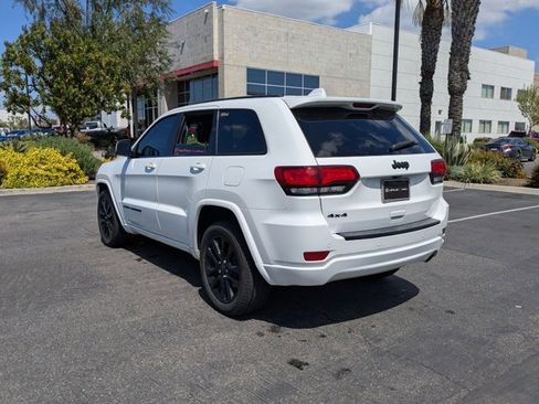 Used 2017 Jeep Grand Cherokee Altitude image 7
