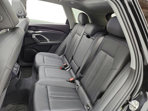 Used 2025 Audi Q5 Premium Plus w/ Premium Plus AWD/4WD image 15