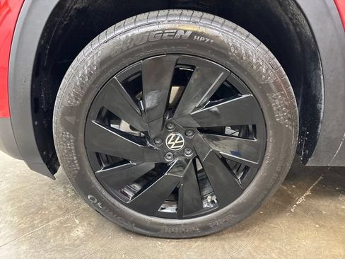 Used 2024 Volkswagen Atlas SE AWD/4WD image 15