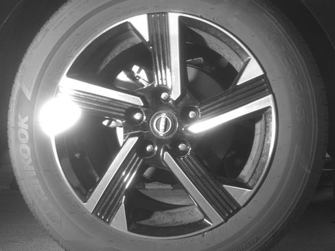 Used 2025 Nissan Sentra SV FWD image 15