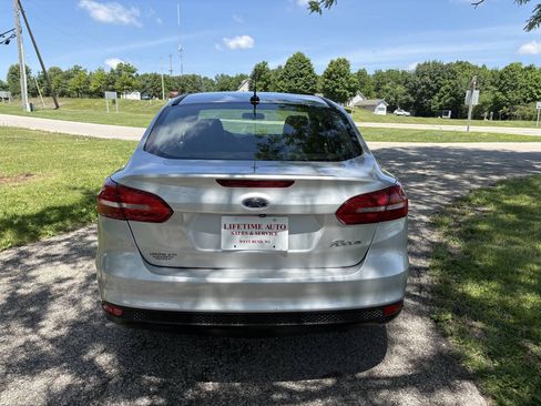 Used 2018 Ford Focus S FWD image 4