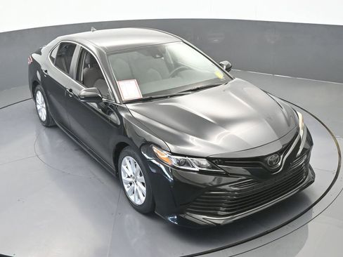 Used 2019 Toyota Camry LE image 53