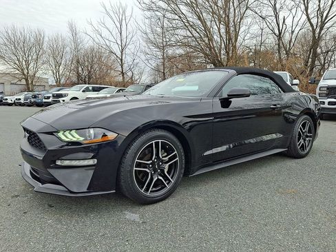 Used 2020 Ford Mustang Premium image 3