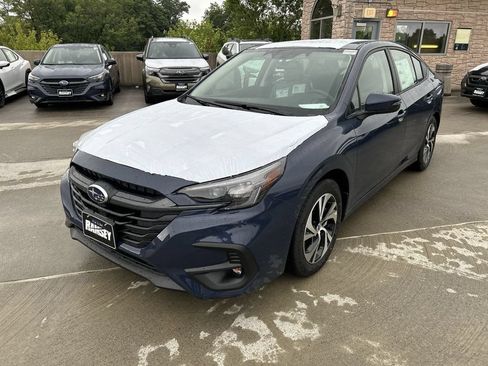 Used 2025 Subaru Legacy Premium AWD/4WD image 7