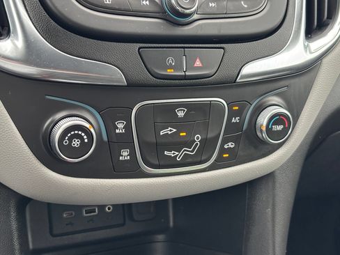 Used 2022 Chevrolet Equinox LT FWD image 8