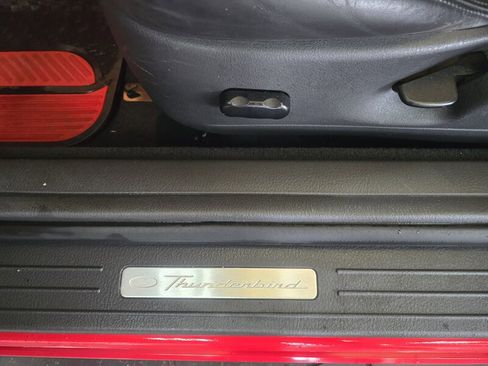 Used 2002 Ford Thunderbird image 15