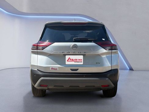 Used 2023 Nissan Rogue SV FWD image 4