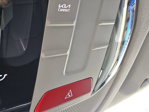 New 2025 Kia K4 LXS image 6