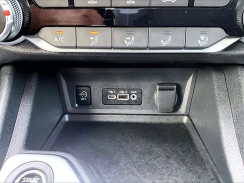 Used 2024 Nissan Sentra SV FWD image 25