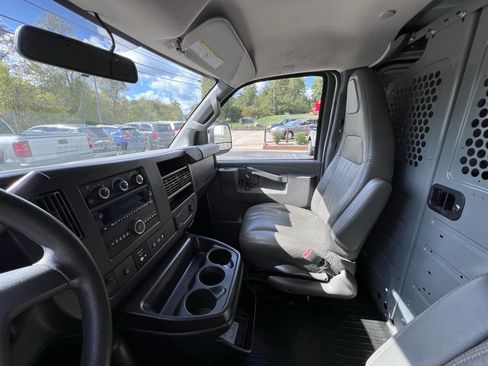 Used 2018 GMC Savana 2500 Extended image 19
