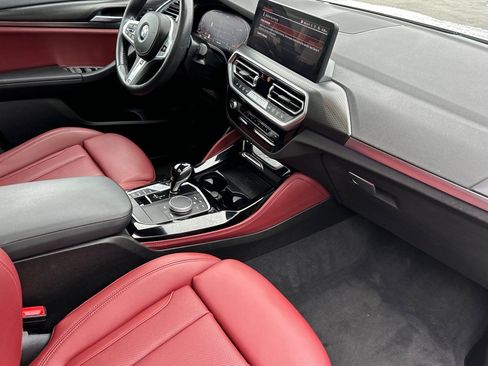 Used 2023 BMW X4 xDrive30i w/ M Sport Package AWD/4WD image 7