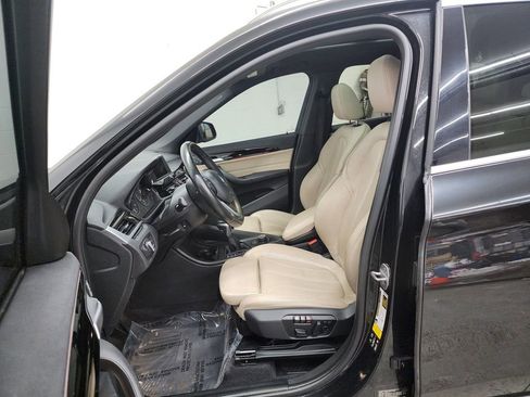 Used 2017 BMW X1 xDrive28i image 12