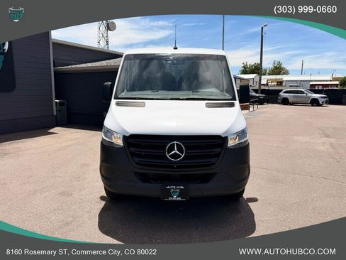 Used 2022 Mercedes-Benz Sprinter 1500 image 4