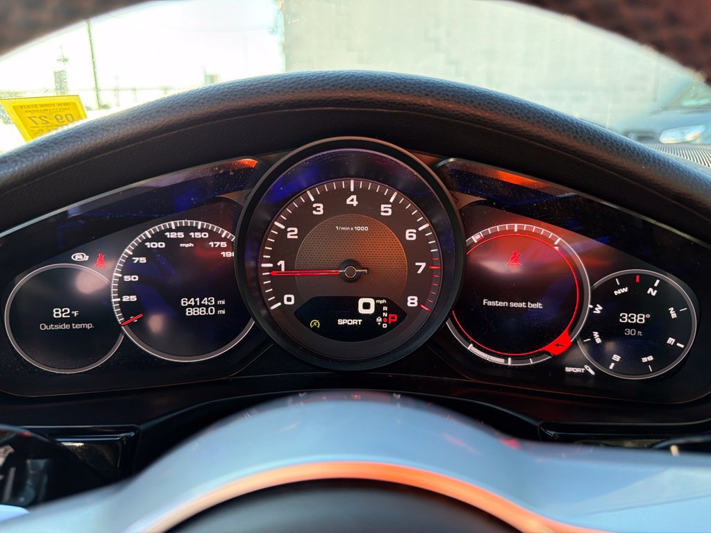 Used 2018 Porsche Panamera RWD image 31