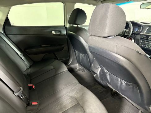 Used 2018 Kia Optima LX w/ 17" Alloy Wheels Package image 17
