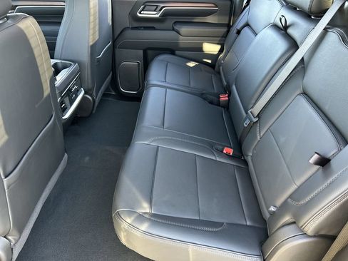 Used 2024 GMC Sierra 2500 Denali w/ Denali Reserve Package AWD/4WD image 26