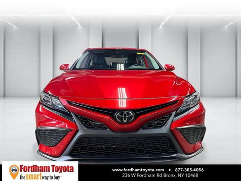 Certified 2024 Toyota Camry SE FWD image 9
