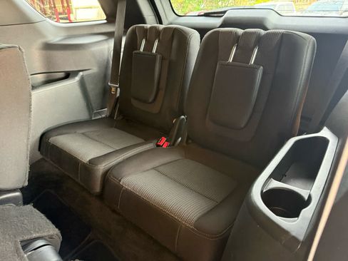 Certified 2017 Ford Explorer XLT AWD/4WD image 6