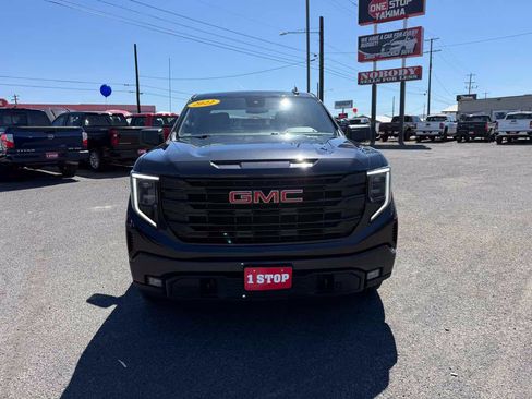 Used 2022 GMC Sierra 1500 Elevation w/ X31 Off-Road Package AWD/4WD image 2