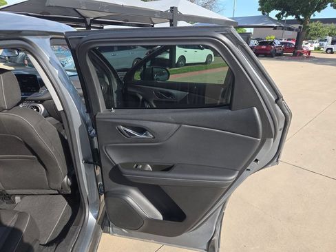 Used 2025 Chevrolet Blazer LT AWD/4WD image 25