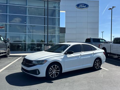 Used 2023 Volkswagen Jetta Sport FWD image 1