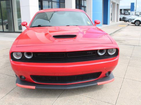 Used 2020 Dodge Challenger R/T w/ Plus Package image 2