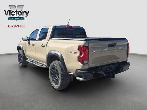 Used 2024 Chevrolet Colorado Trail Boss w/ Technology Package AWD/4WD image 15