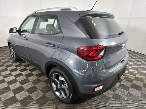 Used 2026 Hyundai Venue SEL FWD image 5