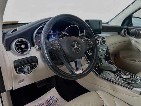 Used 2018 Mercedes-Benz GLC 300 4MATIC image 9