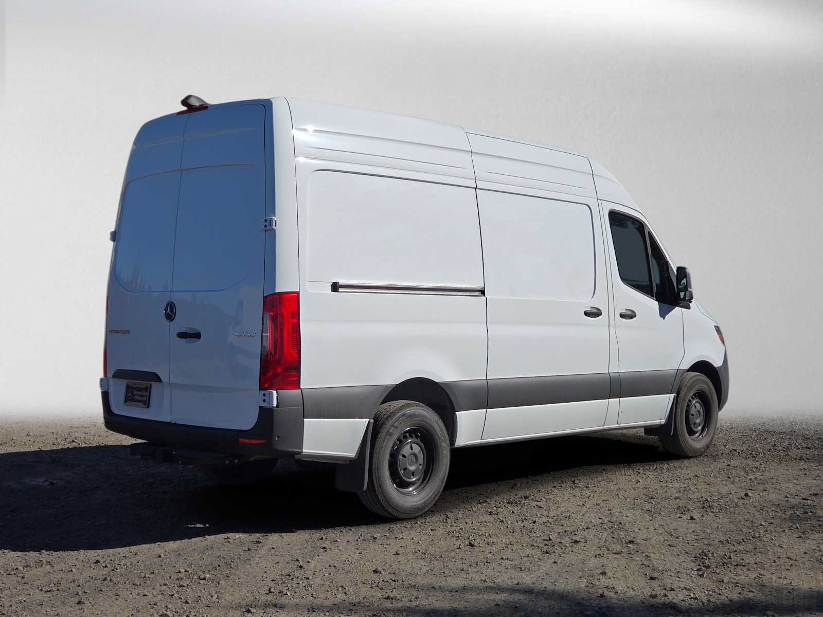 Used 2026 Mercedes-Benz Sprinter 2500 image 3