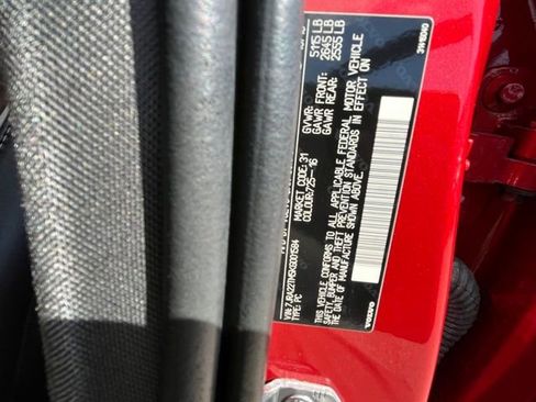 Used 2019 Volvo S60 T6 R-Design image 38