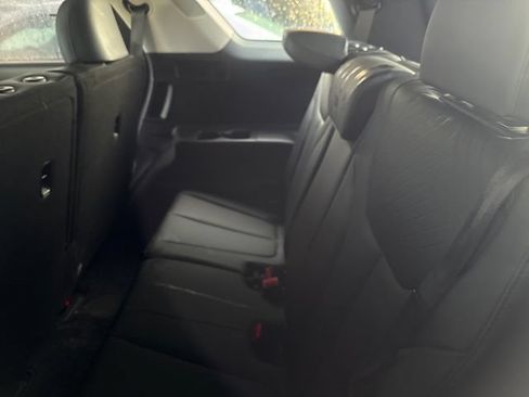 Used 2023 Hyundai Palisade SEL FWD image 7