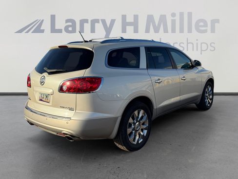 Used 2011 Buick Enclave CXL image 5