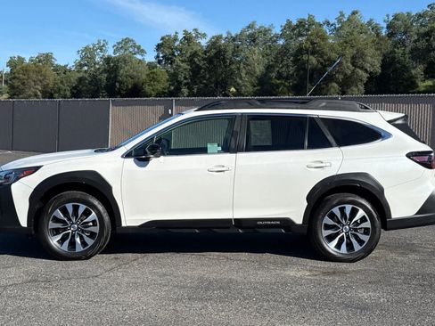Used 2024 Subaru Outback Limited AWD/4WD image 6