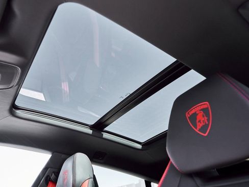 Used 2024 Lamborghini Urus Performante AWD/4WD image 62
