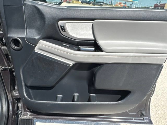 Used 2025 Ford Expedition Active AWD/4WD image 20