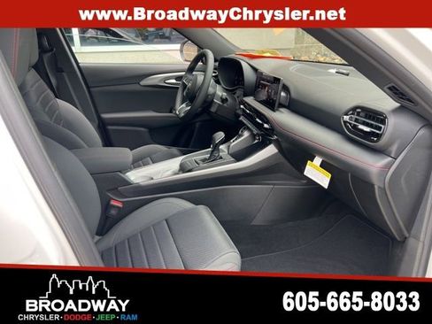 Used 2024 Dodge Hornet GT w/ GT Blacktop Package image 9